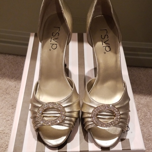RSVP gold heels size 8 - Picture 4 of 5